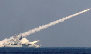 演讲不足20分钟，特朗普被骂声淹没，至暗时刻，中方剑指五角大楼